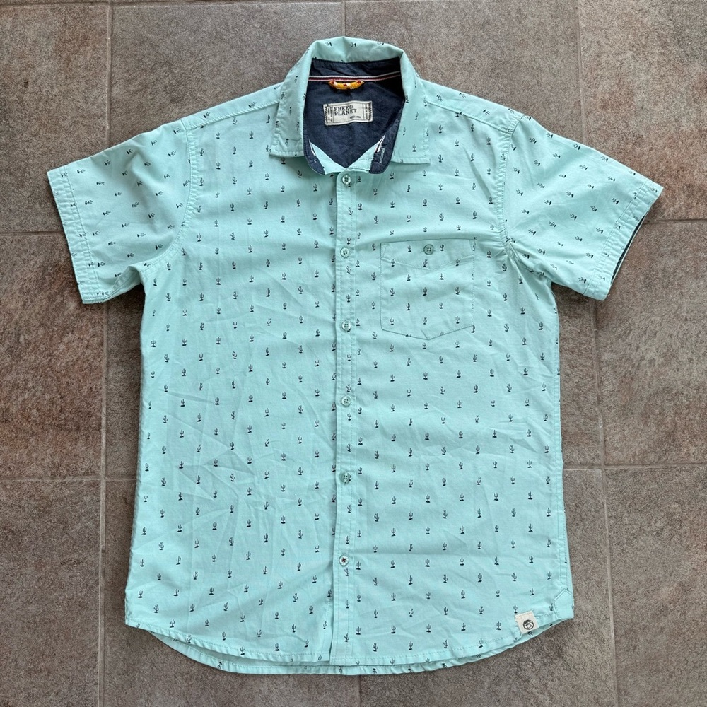 Free Planet Mint Green Short Sleeve Polo Men's Shirt Size Medium